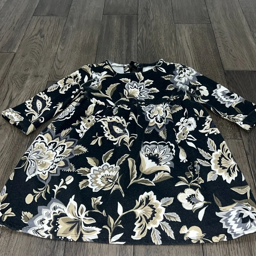 Toddler girls Old Navy floral baby doll like sweater dress